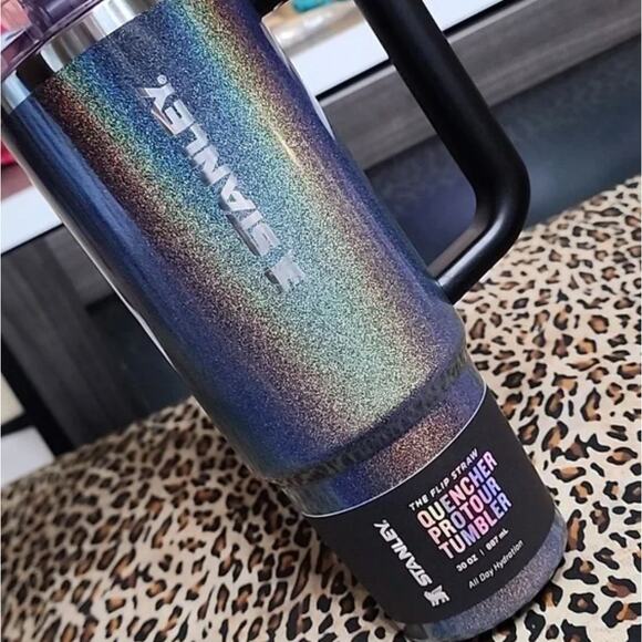 NEW Stanley The Midnight Glitz Quencher ProTour Flip Straw Tumbler 30 OZ - Picture 3 of 6